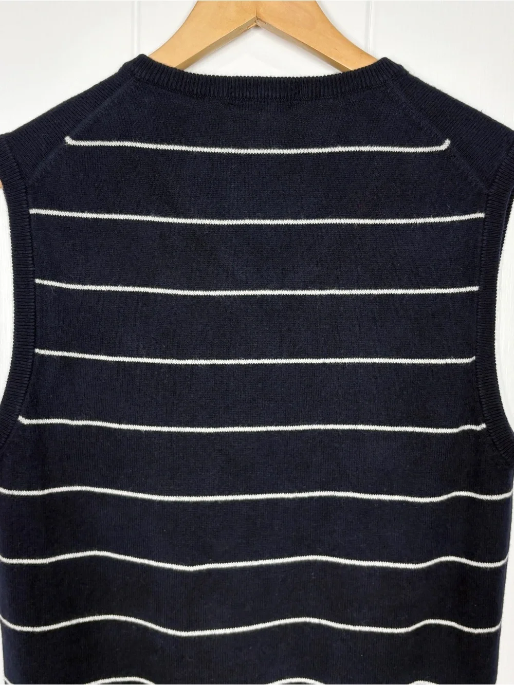 J. Crew Men’s V-Knit Sleeveless Striped Vest Size Small Navy Blue White